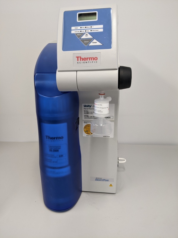 Thermo Scientific Smart2Pure 6 UV/UF Rein und Reinstwassersystem