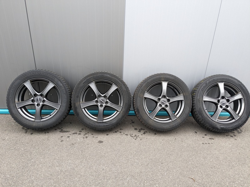 Winterkompletträder 215/55R17 98V XL Yokohama Borbet F2 mistral anthracite glossy 17 Skoda Superb IV