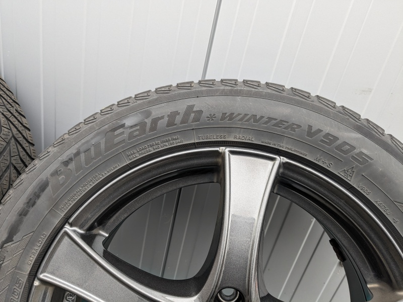 Winterkompletträder 215/55R17 98V XL Yokohama Borbet F2 mistral anthracite glossy 17