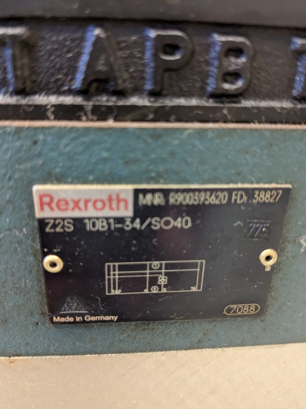 Bosch Rexroth Ventil 4WSE2ED10-51/75B9ET210K31EV R900918006 Ventilblock Hydraulikblock