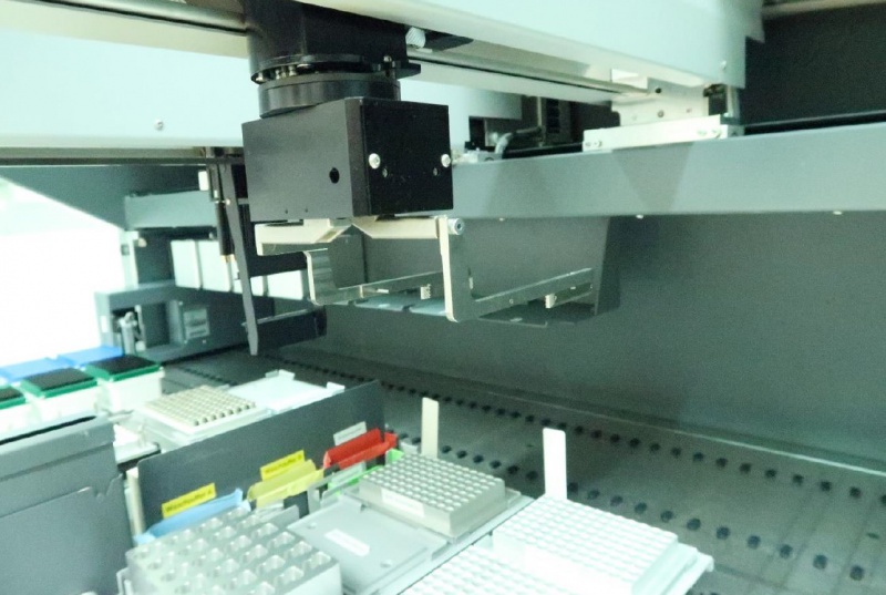 Tecan Freedom EVO-2 200 Pipettierroboter Laborroboter Liquid Handler