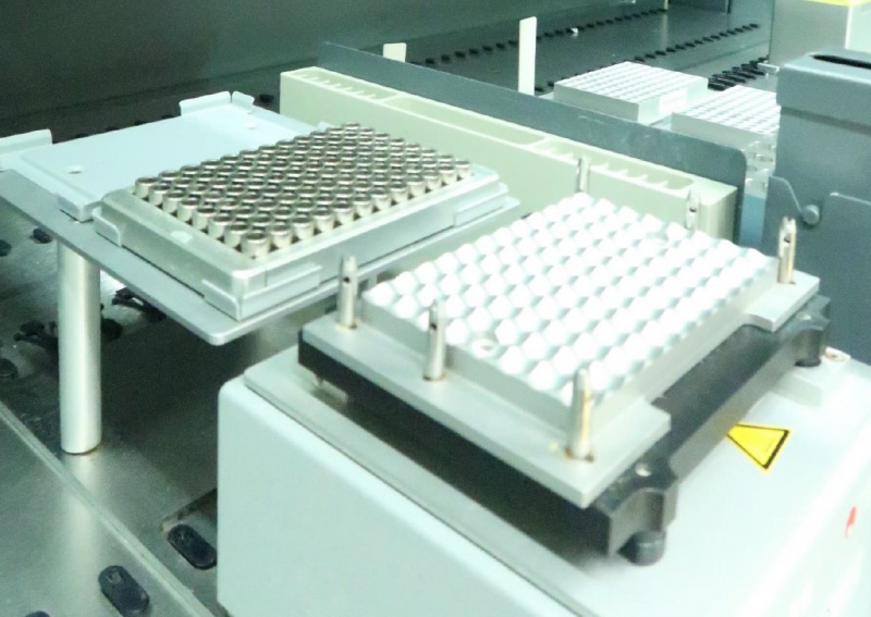 Tecan Freedom EVO-2 200 Pipettierroboter Laborroboter Liquid Handler