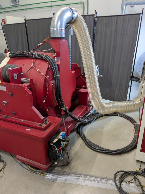 Data Physics LE-1216-3VH 53,4kN Vibrationsprüfsystem Shaker mit Amplifier DSA10-80 KVA Verstärker