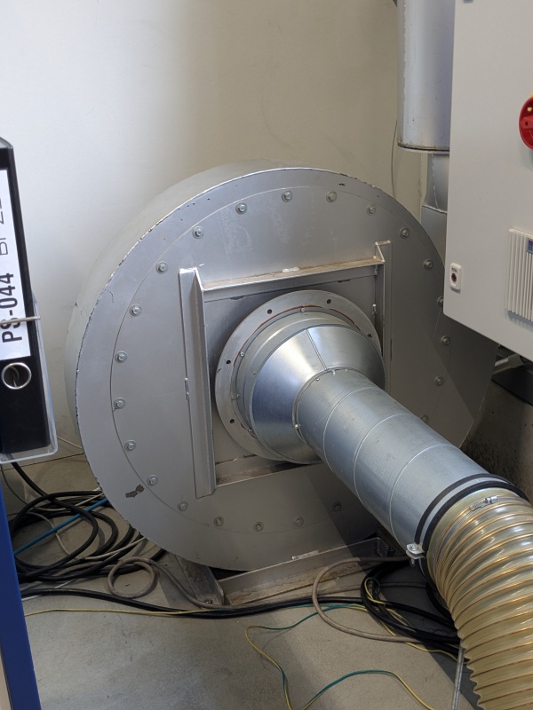 Data Physics LE-1216-3VH 53,4kN Vibrationsprüfsystem Shaker mit Amplifier DSA10-80 KVA Verstärker